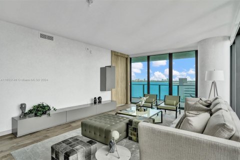 Copropriété à louer à Miami, Floride: 3 chambres, 152.92 m2 № 1348141 - photo 3