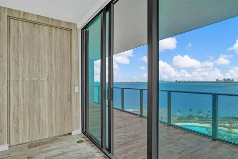 Copropriété à louer à Miami, Floride: 3 chambres, 152.92 m2 № 1348141 - photo 2