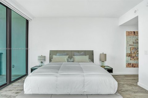 Condominio en alquiler en Miami, Florida, 3 dormitorios, 152.92 m2 № 1348141 - foto 16