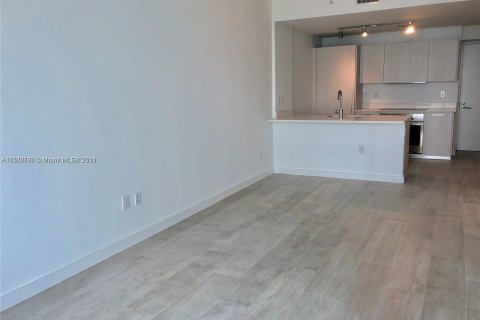 Condominio en venta en Miami, Florida, 1 dormitorio, 56.67 m2 № 1060730 - foto 10