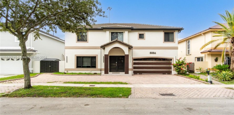 Villa ou maison à Hialeah, Floride 5 chambres, 253.44 m2 № 1330955