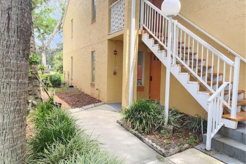 Condo in Coral Springs, Florida, 2 bedrooms  № 1402609 - photo 3