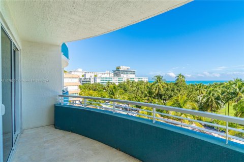 Condominio en venta en Miami Beach, Florida, 1 dormitorio, 70.61 m2 № 1402611 - foto 15