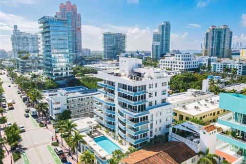 Condominio en venta en Miami Beach, Florida, 1 dormitorio, 70.61 m2 № 1402611 - foto 2