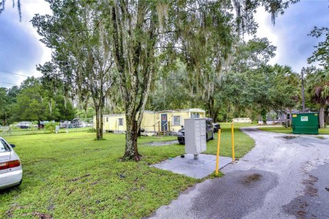 Propiedad comercial en venta en Land O' Lakes, Florida № 1357740 - foto 18