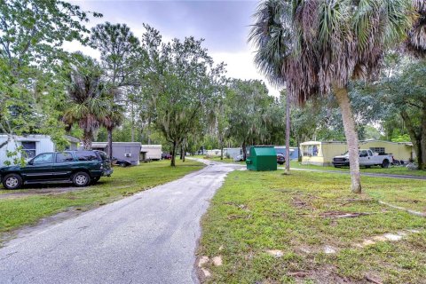 Propiedad comercial en venta en Land O' Lakes, Florida № 1357740 - foto 24