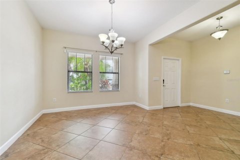 House in Tampa, Florida 4 bedrooms, 271.37 sq.m. № 1357704 - photo 8