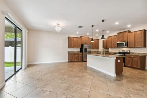 House in Tampa, Florida 4 bedrooms, 271.37 sq.m. № 1357704 - photo 17