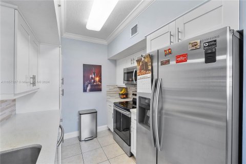 Copropriété à vendre à Pembroke Pines, Floride: 1 chambre, 75.25 m2 № 1358944 - photo 9