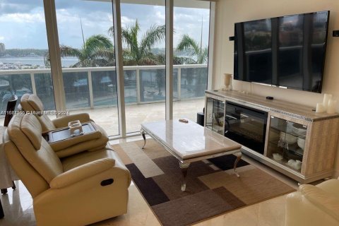 Condo in Miami Beach, Florida, 2 bedrooms  № 1397645 - photo 6