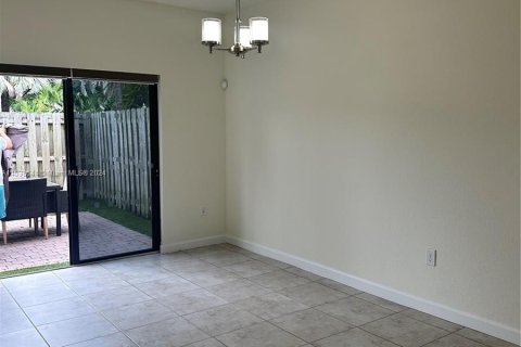 Copropriété à vendre à Doral, Floride: 3 chambres, 165.09 m2 № 1037398 - photo 9