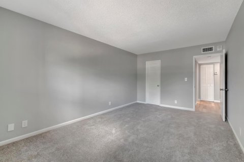 Copropriété à vendre à Pompano Beach, Floride: 1 chambre, 62.71 m2 № 1072663 - photo 14