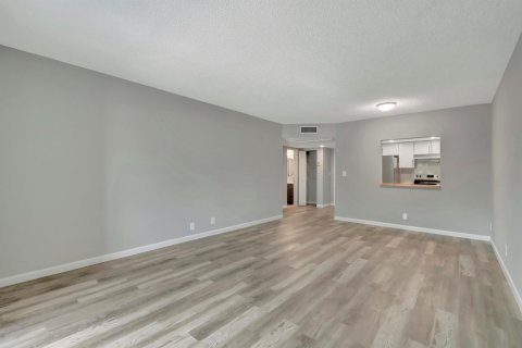 Condo in Pompano Beach, Florida, 1 bedroom  № 1072663 - photo 20