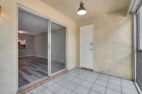 Copropriété à vendre à Pompano Beach, Floride: 1 chambre, 62.71 m2 № 1072663 - photo 7