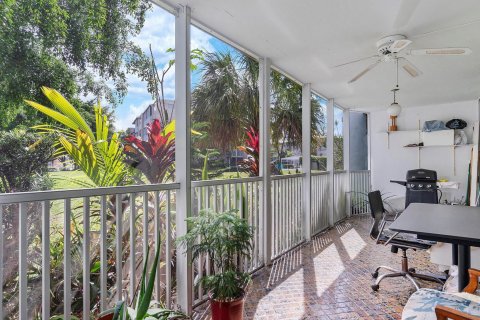 Copropriété à vendre à Miami, Floride: 2 chambres, 155.52 m2 № 1093327 - photo 12