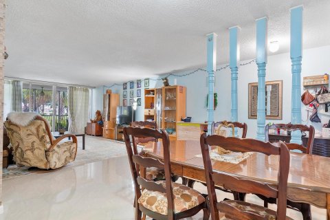 Condo in Miami, Florida, 2 bedrooms  № 1093327 - photo 30