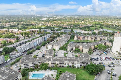 Condo in Miami, Florida, 2 bedrooms  № 1093327 - photo 3