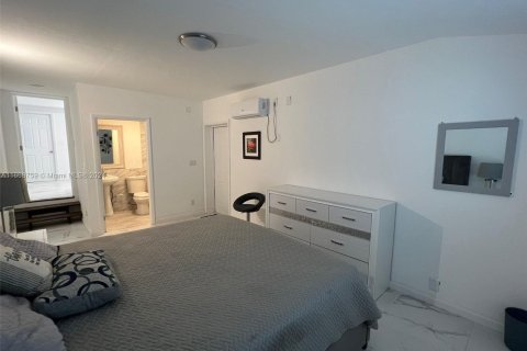 Casa en venta en Miami, Florida, 3 dormitorios, 141.3 m2 № 1384646 - foto 17