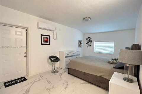 Casa en venta en Miami, Florida, 3 dormitorios, 141.3 m2 № 1384646 - foto 19