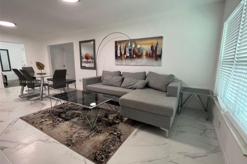 Casa en venta en Miami, Florida, 3 dormitorios, 141.3 m2 № 1384646 - foto 6