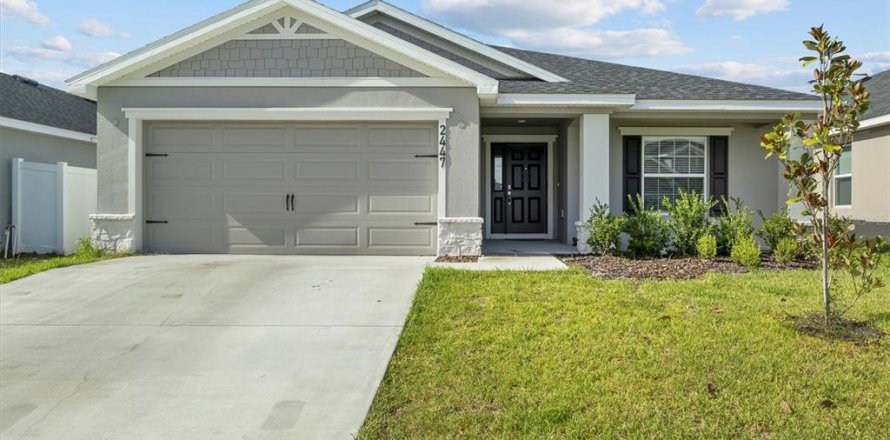 House in Davenport, Florida 4 bedrooms, 167.41 sq.m. № 1344811