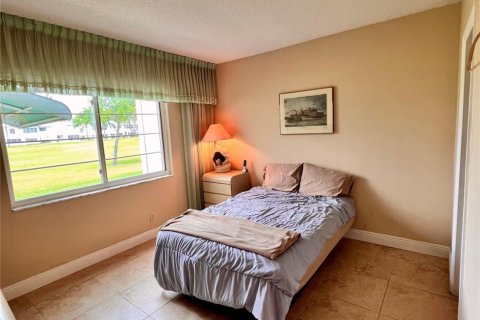 Condo in Pompano Beach, Florida, 2 bedrooms  № 1068098 - photo 14