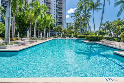 Condo in Aventura, Florida, 2 bedrooms  № 1328588 - photo 27