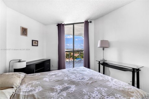 Condo in Aventura, Florida, 2 bedrooms  № 1328588 - photo 17