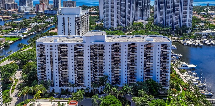 Condo in Aventura, Florida, 2 bedrooms  № 1328588