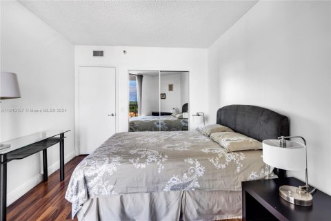 Condo in Aventura, Florida, 2 bedrooms  № 1328588 - photo 18