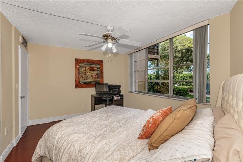 Condo in Pembroke Pines, Florida, 2 bedrooms  № 1045551 - photo 6