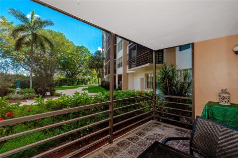 Condo in Pembroke Pines, Florida, 2 bedrooms  № 1045551 - photo 24