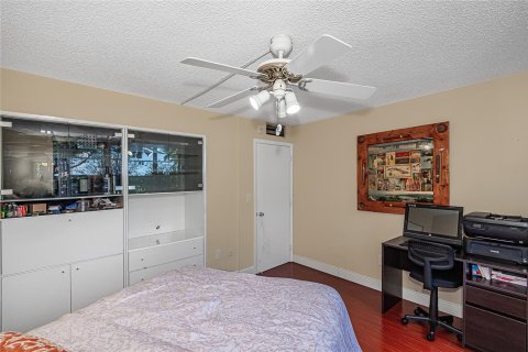 Condo in Pembroke Pines, Florida, 2 bedrooms  № 1045551 - photo 5