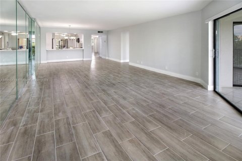 Copropriété à vendre à Tamarac, Floride: 2 chambres, 164.62 m2 № 1345145 - photo 11