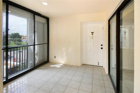 Copropriété à vendre à Tamarac, Floride: 2 chambres, 164.62 m2 № 1345145 - photo 3