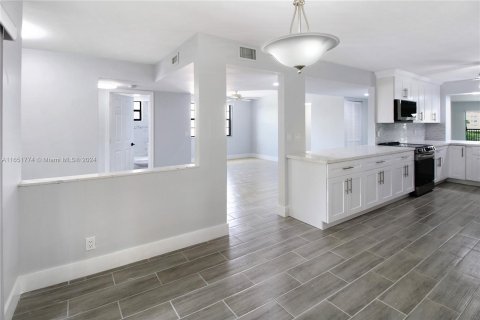 Copropriété à vendre à Tamarac, Floride: 2 chambres, 164.62 m2 № 1345145 - photo 15