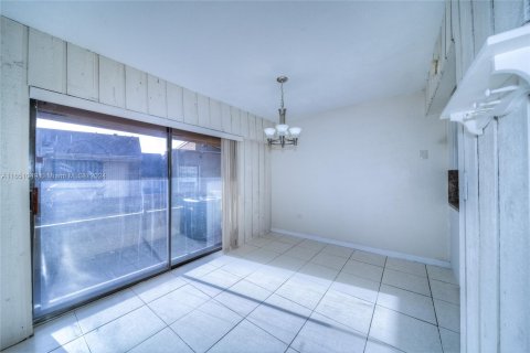 Touwnhouse à louer à Miramar, Floride: 2 chambres, 92.9 m2 № 1345104 - photo 6