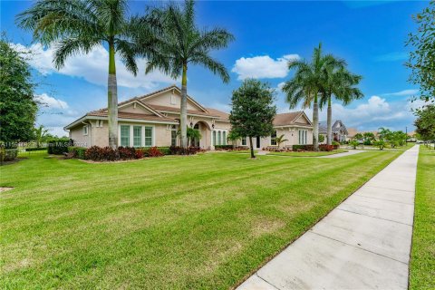 House in Davie, Florida 4 bedrooms, 457.17 sq.m. № 1216481 - photo 7