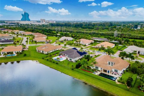 Casa en venta en Davie, Florida, 4 dormitorios, 457.17 m2 № 1216481 - foto 4