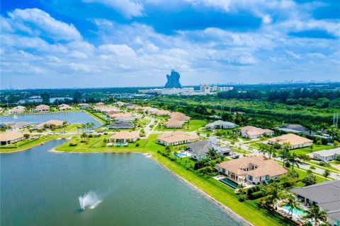 Villa ou maison à vendre à Davie, Floride: 4 chambres, 457.17 m2 № 1216481 - photo 3