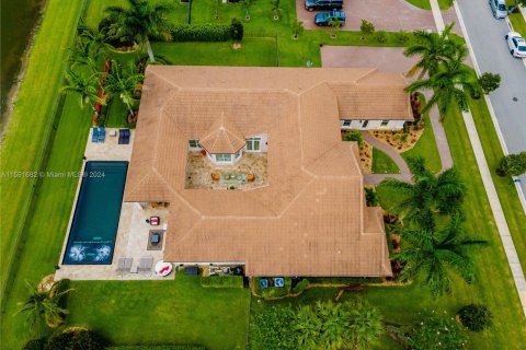 Villa ou maison à vendre à Davie, Floride: 4 chambres, 457.17 m2 № 1216481 - photo 6