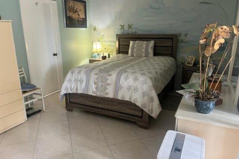 Condominio en venta en Palm Springs, Florida, 1 dormitorio, 70.33 m2 № 1079635 - foto 12