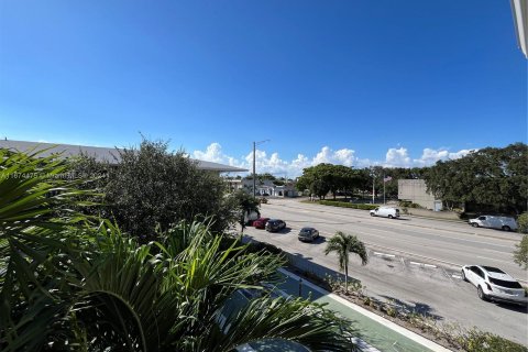 Condominio en alquiler en Pompano Beach, Florida, 1 dormitorio, 59.46 m2 № 1397811 - foto 3