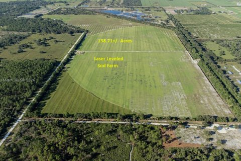 Propiedad comercial en venta en Clewiston, Florida № 1398174 - foto 2