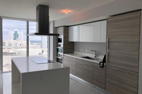 Condo in Sunny Isles Beach, Florida, 3 bedrooms  № 1398173 - photo 17