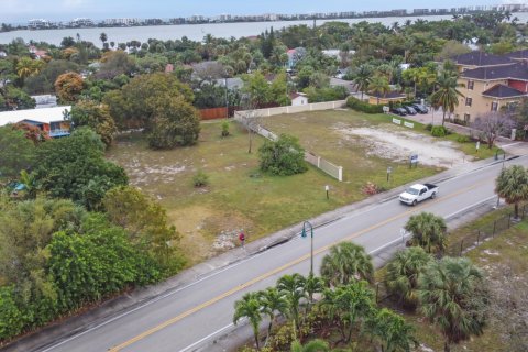 Terreno en venta en Lake Worth, Florida № 1024246 - foto 13