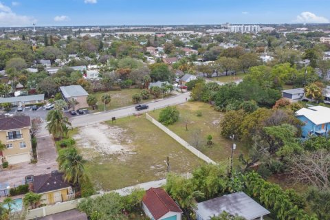 Terreno en venta en Lake Worth, Florida № 1024246 - foto 2