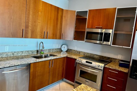 Condo in Hallandale Beach, Florida, 1 bedroom  № 1325538 - photo 7