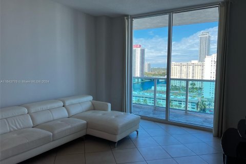 Condo in Hallandale Beach, Florida, 1 bedroom  № 1325538 - photo 6