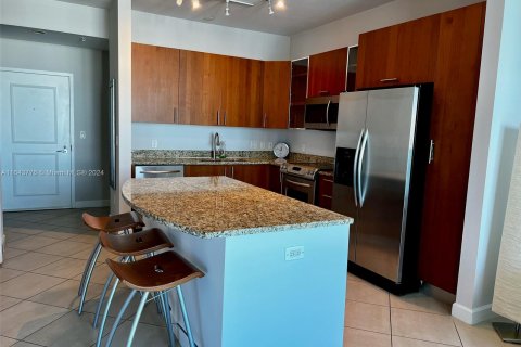 Condo in Hallandale Beach, Florida, 1 bedroom  № 1325538 - photo 3